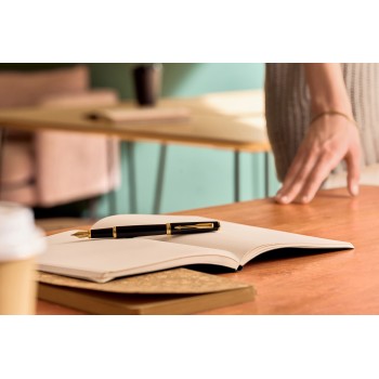 Parker Meridian juodas GT plunksnakotis (F) – 2231392 Parker Meridian juodas GT plunksnakotis (F) – 2231392