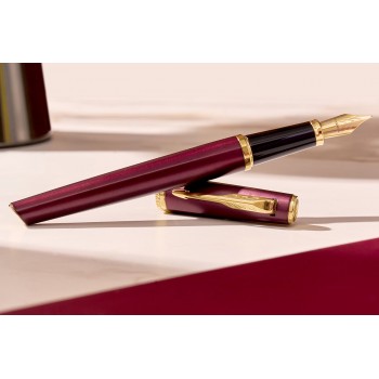 Parker Meridian plunksnakotis, raudonas GT (F) – 2231412 Parker Meridian plunksnakotis, raudonas GT (F) – 2231412
