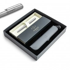 Parker Jotter Stainless Steel CT plunksnakotis su graviravimu / dėklas / dovanų rinkinys Parker Jotter Stainless Steel CT plunksnakotis su graviravimu / dėklas / dovanų rinkinys